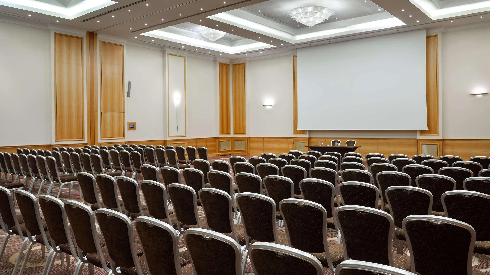 Radisson Collection Hotel, Varšava Hotel