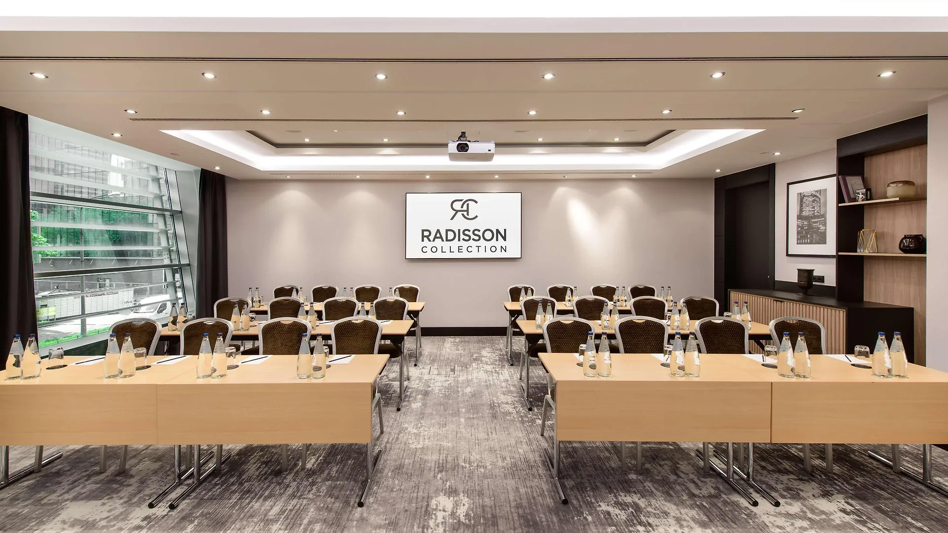 ***** Hotel Radisson Collection Hotel, Varšava Polsko