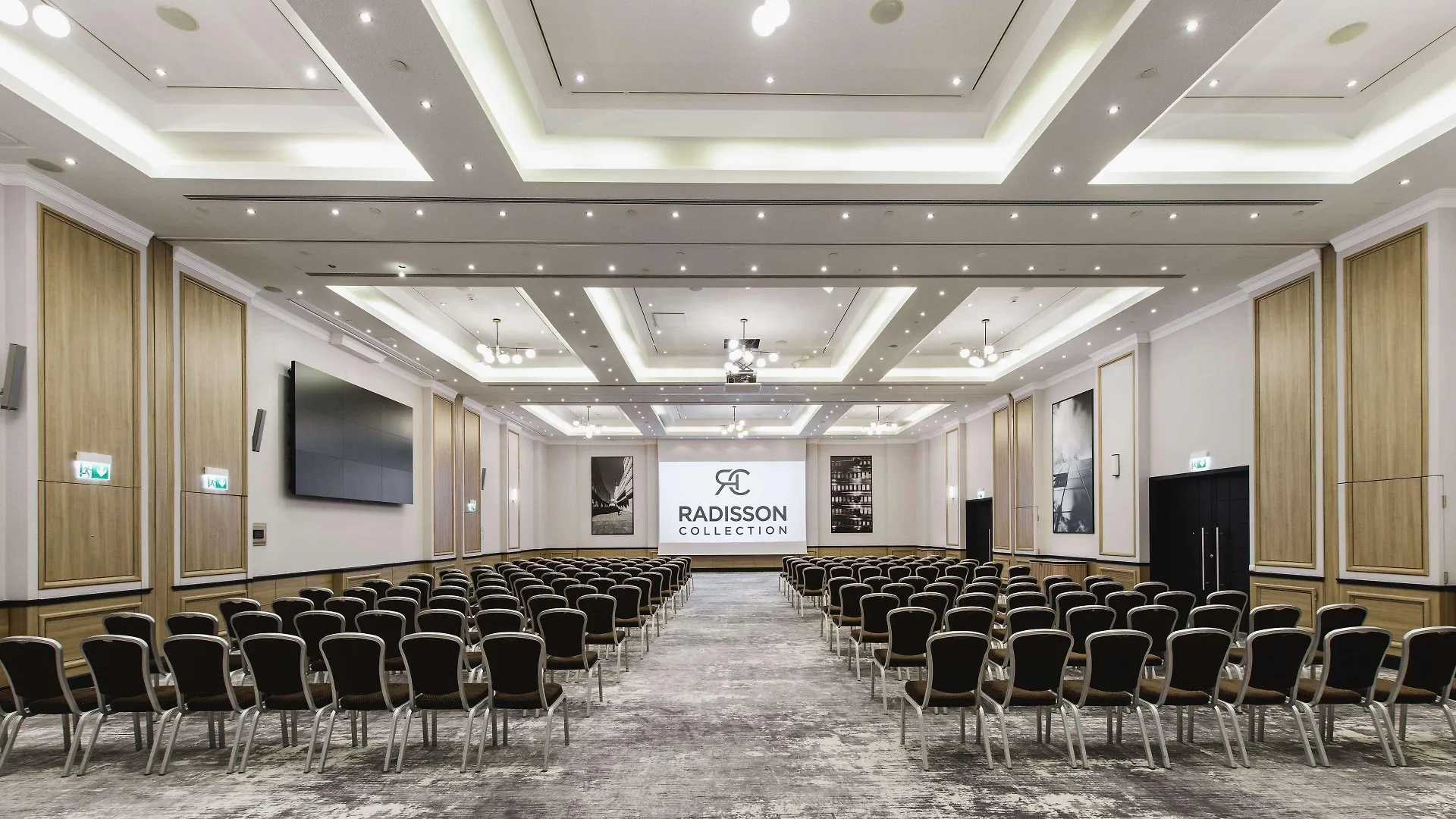 Radisson Collection Hotel, Varsovia Hotel