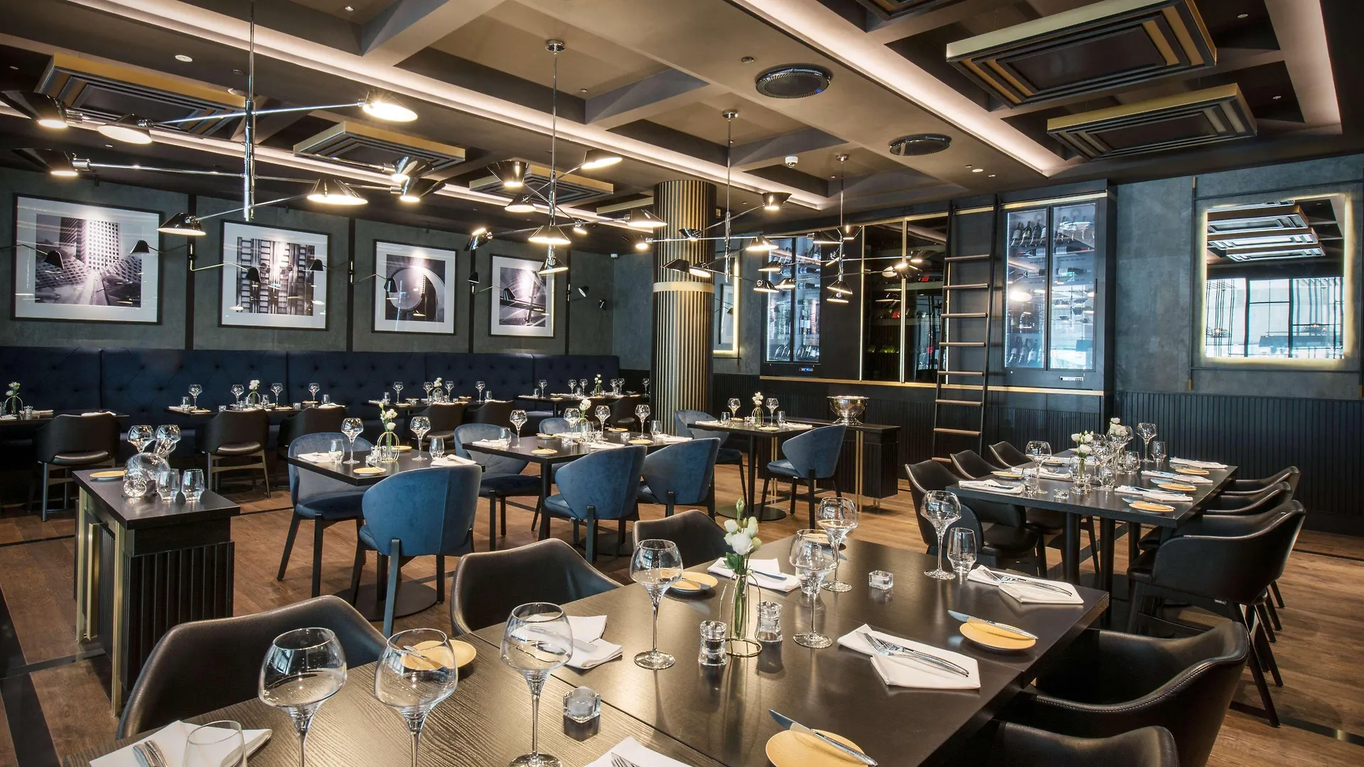 Radisson Collection Hotel, Warsaw 5*,